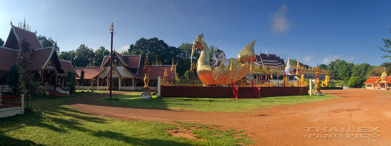 Hintha-Hadsadi and Reclining Buddha at Wat Phrathat Suthon Mongkon Khiri, Phrae, Thailand