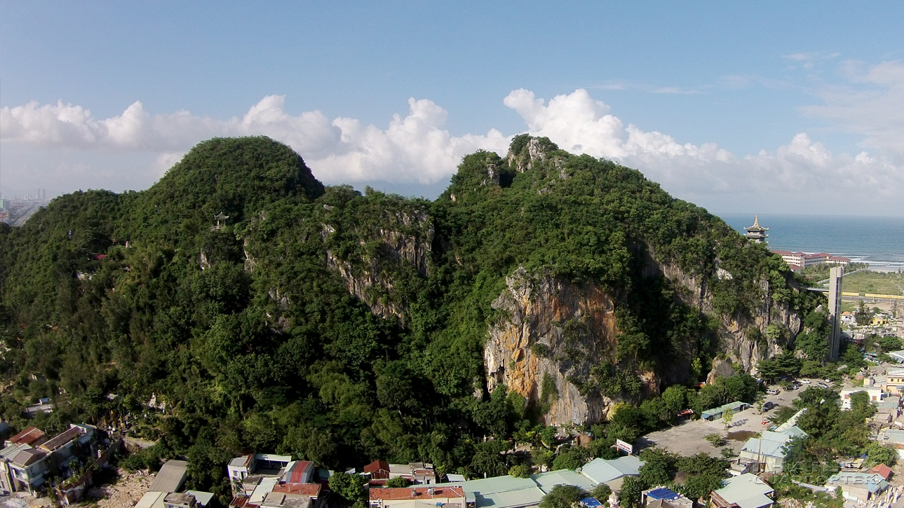 Marble Mountains (Ngũ Hành Sơn)