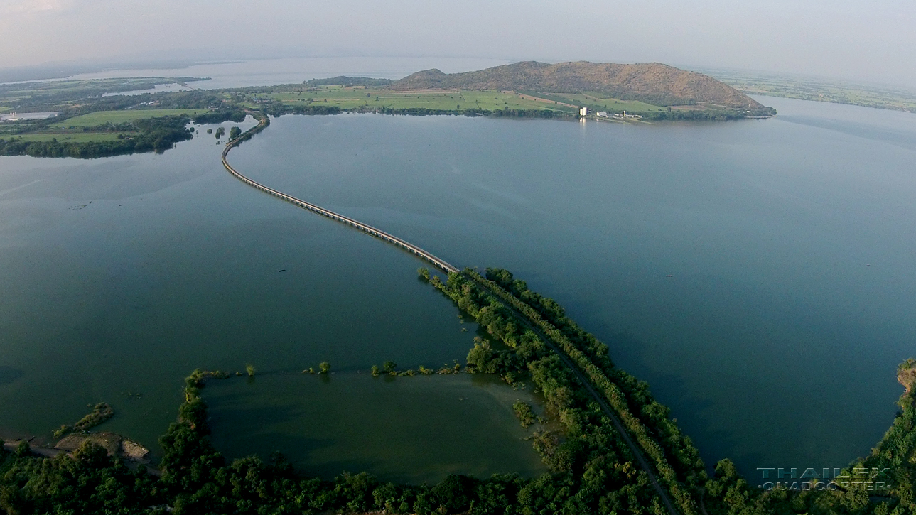 Pasak Chonlasit Floating Rail (ö¹ӻѡԷ)