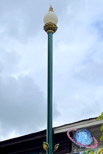 Crowned Lotus Street Lantern, Tambon Meuang Kao, Amphur Meuang, Sukhothai