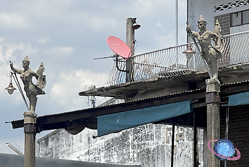 Kinnari and Kinnara Street Lantern, Khwaeng Bang Yi Reua, Khet Thonburi, Bangkok