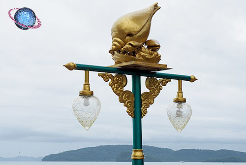 Wing Shell Street Lantern, Tambon Ao Nang, Amphur Meuang, Krabi