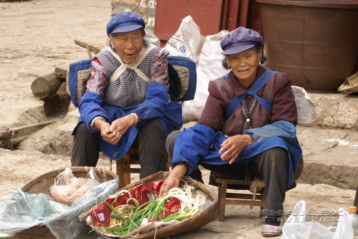 Naxi Women, Baisha (China)