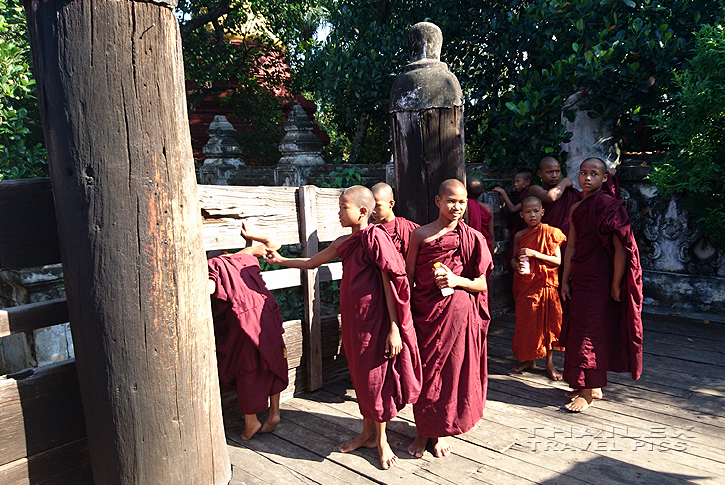 Visiting Bagaya Monastery