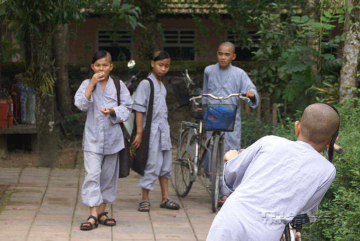 Mahayana Buddhist Novices